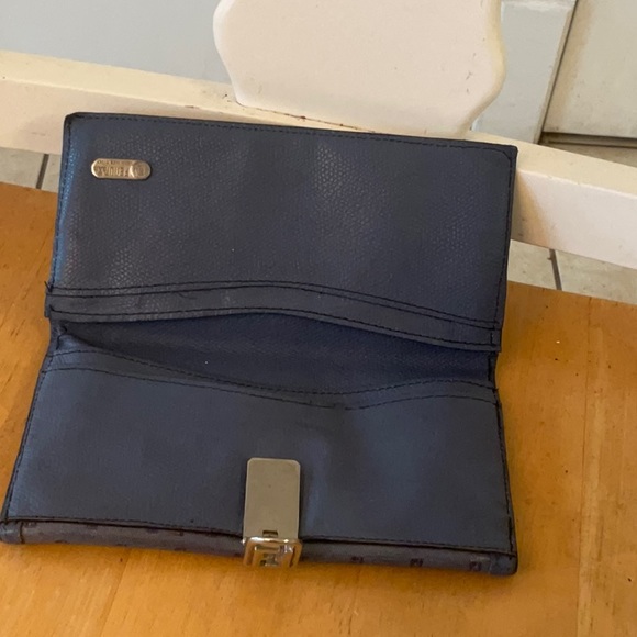 Fendi Vintage Trifold Wallet - Picture 8 of 9